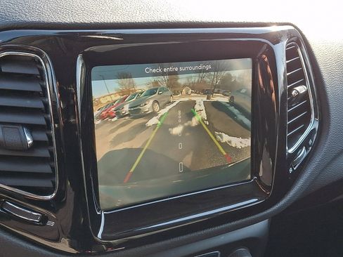 Used 2021 Jeep Compass Limited image 18