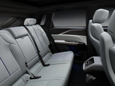 New 2025 Cadillac Lyriq Luxury AWD/4WD image 33