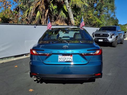 Certified 2025 Toyota Camry Hybrid image 7