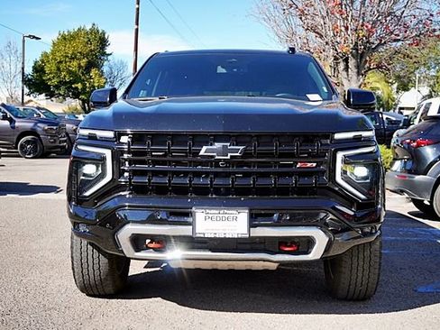 Used 2025 Chevrolet Suburban Z71 image 5