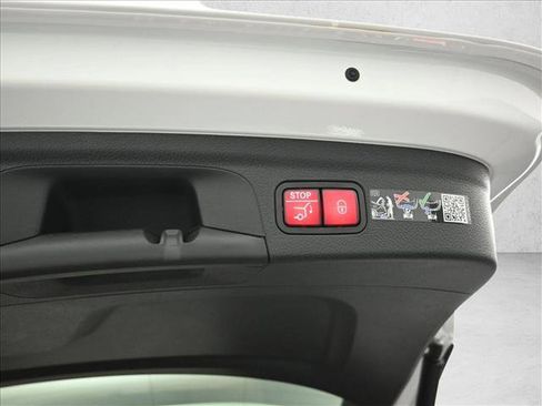 Certified 2026 Mercedes-Benz GLE 350 4MATIC image 25