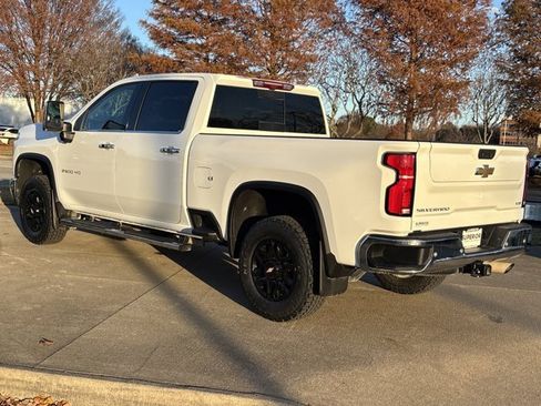 Used 2025 Chevrolet Silverado 2500 LTZ w/ LTZ Plus Package image 7