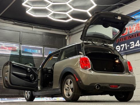 Used 2020 MINI Cooper 2-Door Hardtop w/ Storage Package FWD image 10