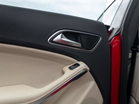 Used 2014 Mercedes-Benz CLA 250 image 16