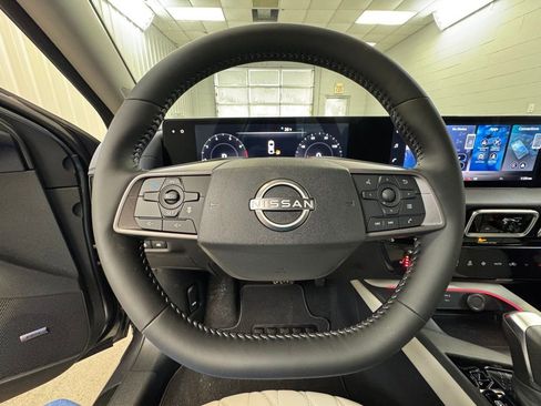 New 2026 Nissan Sentra SL w/ Floor Mat Package FWD image 30