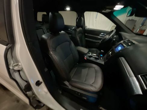 Used 2019 Ford Explorer Sport w/ Equipment Group 401A image 26