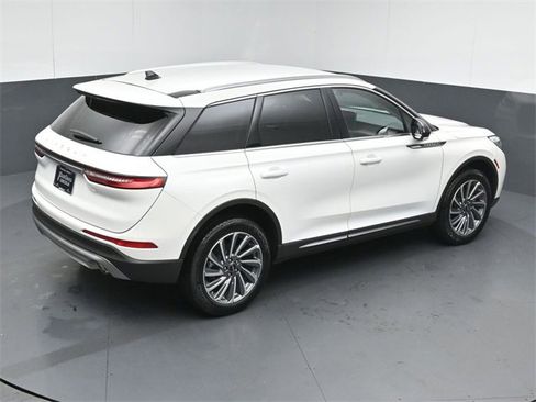 Used 2023 Lincoln Corsair Reserve image 41