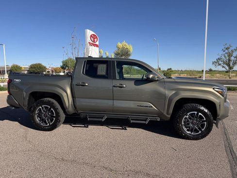 Certified 2025 Toyota Tacoma TRD Sport image 7