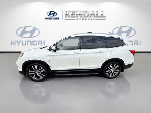 Used 2017 Honda Pilot Touring image 4