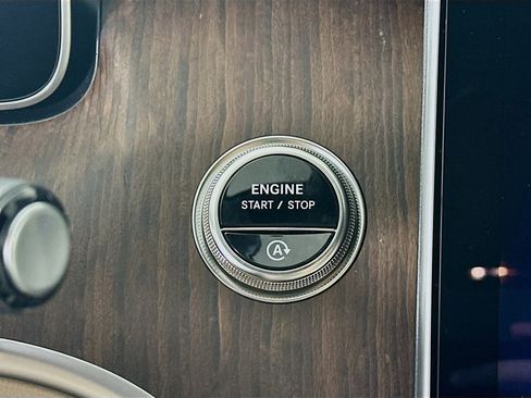 Used 2026 Mercedes-Benz C 300 4MATIC Sedan image 16