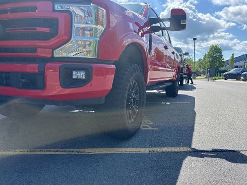Used 2022 Ford F250 Lariat w/ Tremor Off-Road Package AWD/4WD image 3