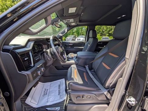 Used 2024 GMC Sierra 1500 AT4 w/ Technology Package AWD/4WD image 28