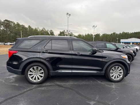 Used 2021 Ford Explorer Limited w/ Equipment Group 301A image 2