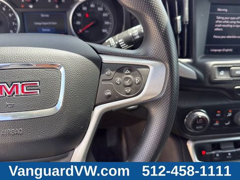 Used 2024 GMC Terrain SLE w/ Driver Convenience Package FWD image 21