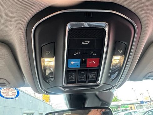 Used 2023 Jeep Grand Cherokee 4WD 4xe image 47