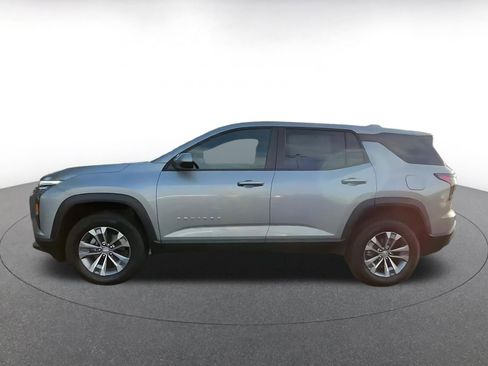 Used 2025 Chevrolet Equinox LT image 9