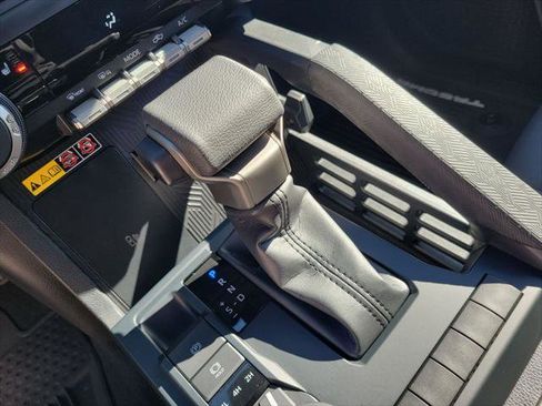 Certified 2025 Toyota Tacoma SR5 image 27