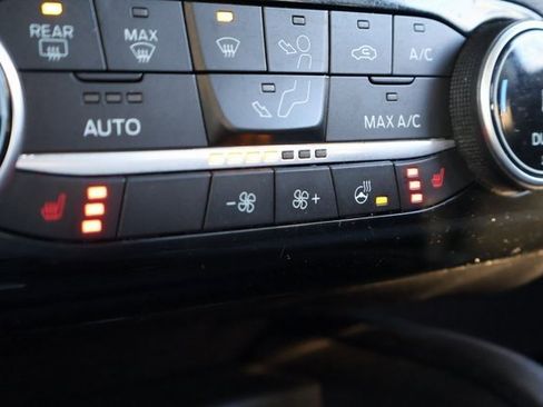 Used 2022 Ford Escape SE w/ SE Sport Appearance Package image 22