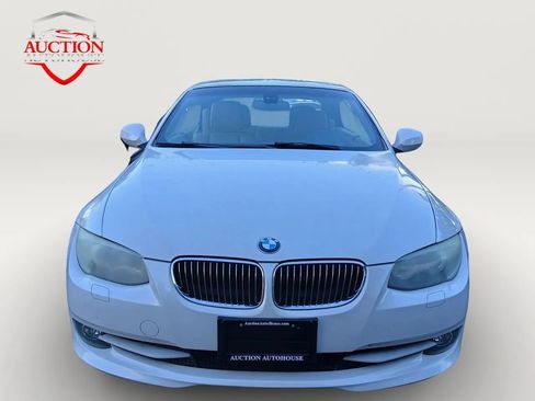 Used 2011 BMW 335i Convertible RWD image 2