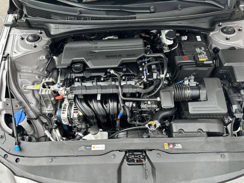 Used 2024 Hyundai Elantra SEL image 35
