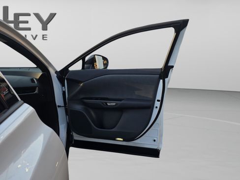 Used 2025 Lexus RZ 300e RZ 300e Premium w/ Accessory Package (Z1) image 30