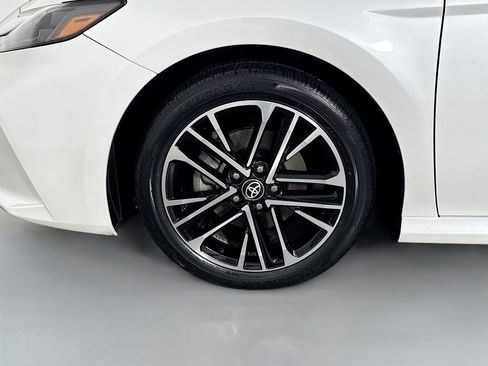 Used 2025 Toyota Camry XLE image 19