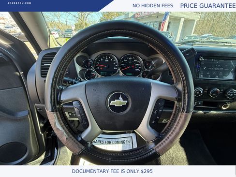 Used 2010 Chevrolet Silverado 2500 LT w/ Interior Plus Package image 13