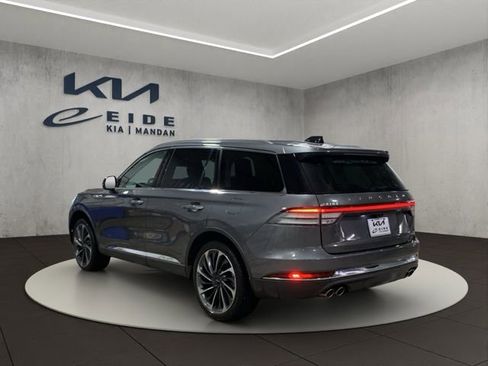 Used 2025 Lincoln Aviator Reserve w/ Illumination Package image 7