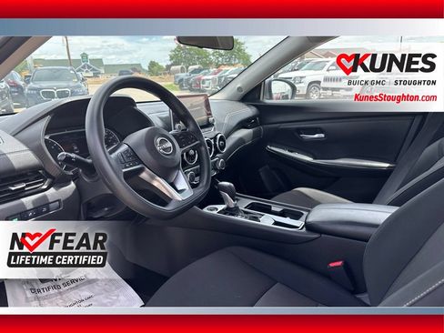 Used 2025 Nissan Sentra SV FWD image 13