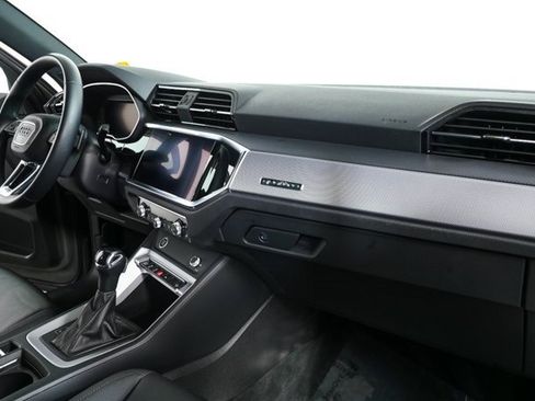 Used 2022 Audi Q3 2.0T Premium w/ Convenience Package image 22