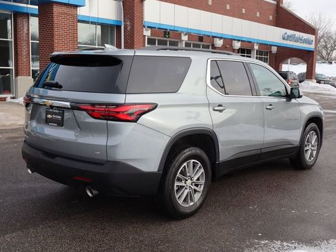 Used 2023 Chevrolet Traverse LT image 34