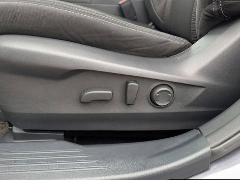 Used 2024 Subaru Outback Premium AWD/4WD image 19