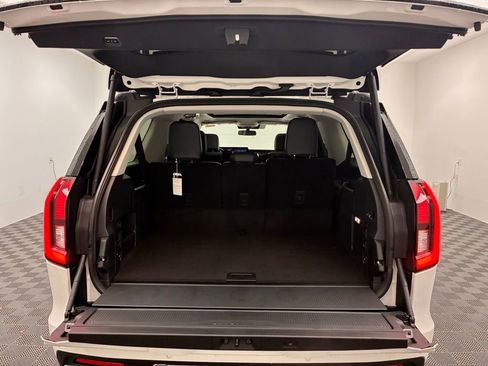 New 2025 Ford Expedition Max Platinum w/ Driver's Package image 12