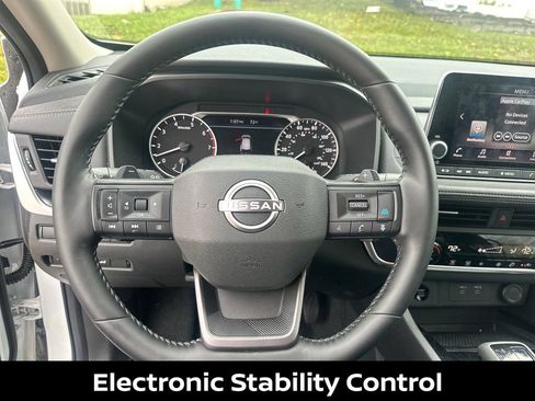Certified 2026 Nissan Rogue SV AWD/4WD image 46