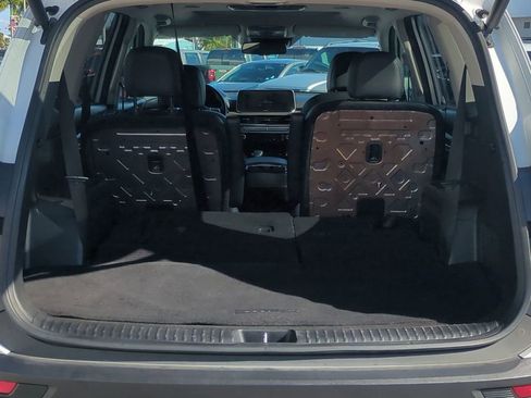 Used 2022 Kia Telluride EX w/ EX Premium Package image 13