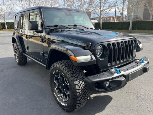 Used 2023 Jeep Wrangler Unlimited Rubicon 4xe w/ Steel Bumper Group AWD/4WD image 5