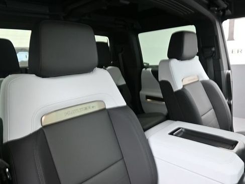 Used 2025 GMC Hummer EV 3X AWD/4WD image 26