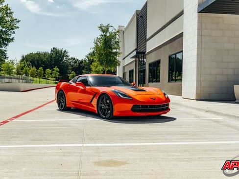 Used 2019 Chevrolet Corvette Stingray Coupe w/ Carbon Flash Badge Package RWD image 55