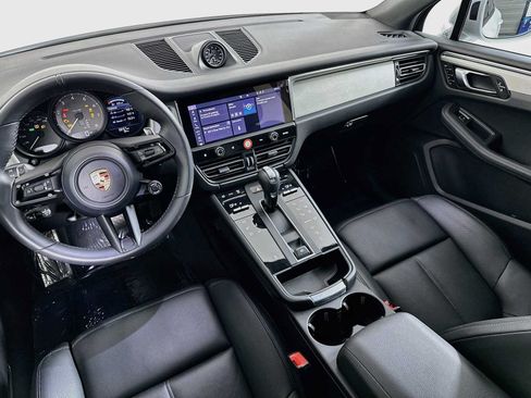 Certified 2026 Porsche Macan AWD/4WD image 25