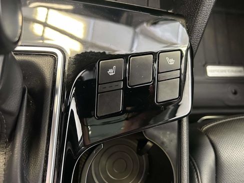 Used 2025 Kia Sportage EX w/ Premium Package FWD image 22