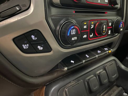Used 2014 GMC Sierra 1500 SLT w/ SLT Crew Cab Value Package AWD/4WD image 11