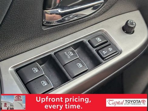 Used 2015 Subaru Crosstrek 2.0i Limited AWD/4WD image 14