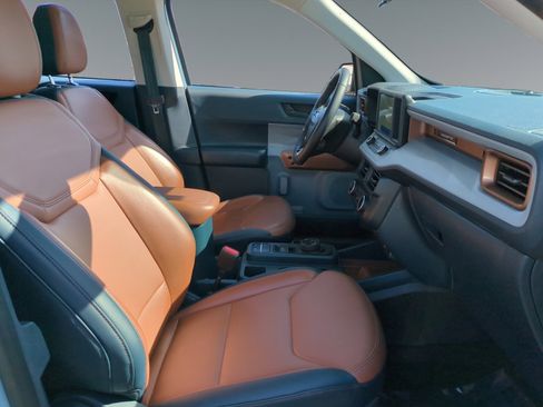 Used 2022 Ford Maverick Lariat w/ Lariat Luxury Package image 16