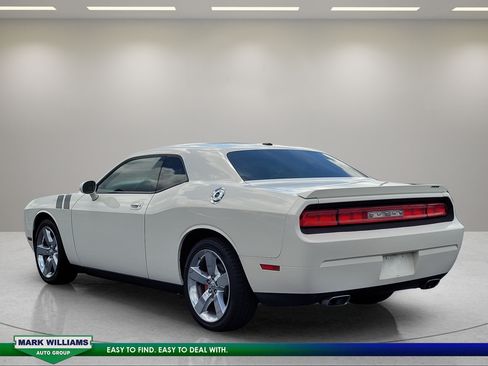 Used 2009 Dodge Challenger R/T RWD image 6
