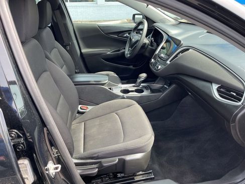 Used 2022 Chevrolet Malibu LT FWD image 14