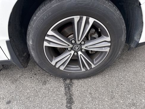 Used 2018 Acura MDX SH-AWD image 12