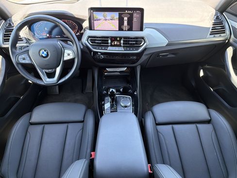 Used 2025 BMW X4 xDrive30i AWD/4WD image 3