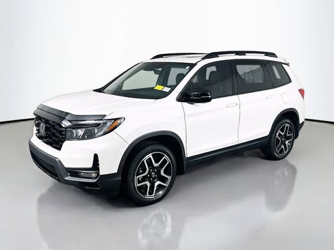 Used 2023 Honda Passport Elite image 3
