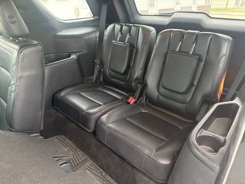 Used 2016 Ford Explorer Sport w/ Equipment Group 401A AWD/4WD image 6