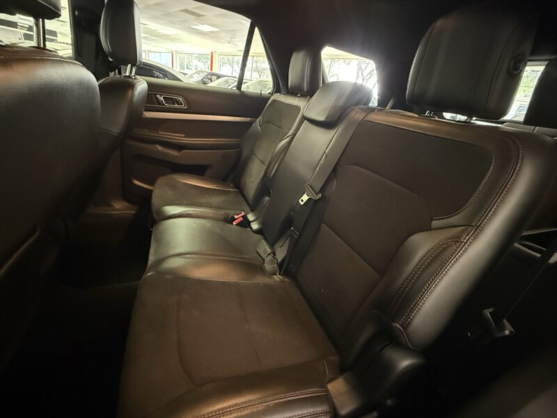 Used 2018 Ford Explorer XLT w/ Equipment Group 202A FWD image 28